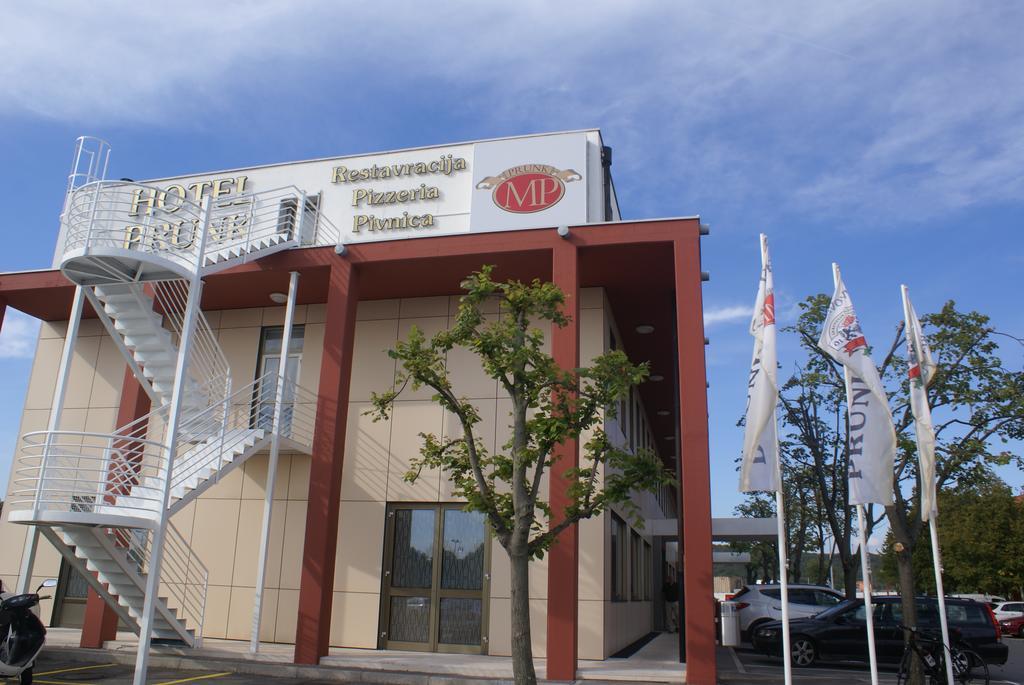 Hotel Prunk Sežana Exterior foto